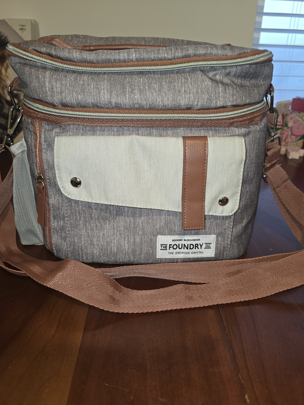 The Foundry Supply Co. NWOT Gray and Tan Men's Oversuzed Insulated Luncg Bag
